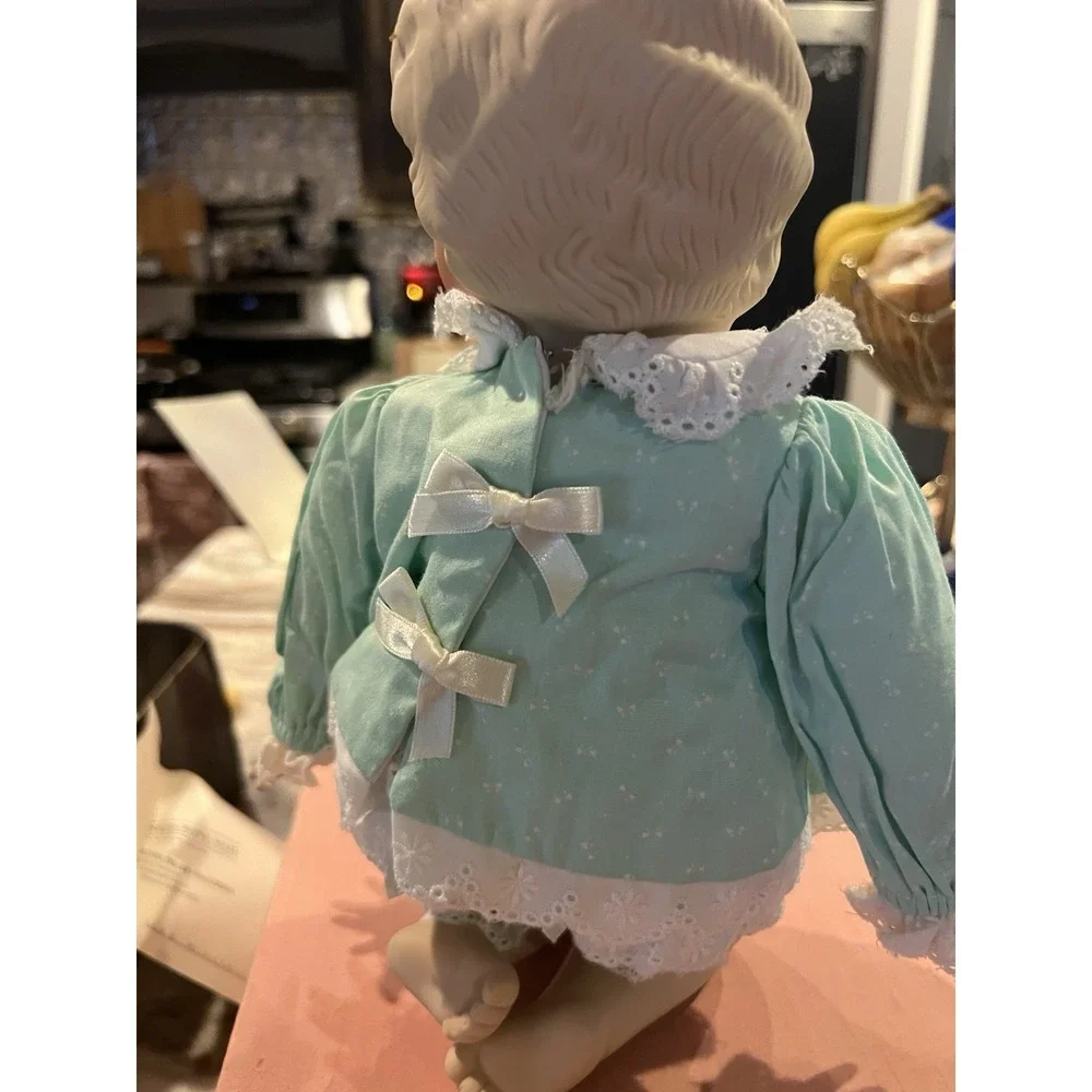 Yolanda bello's Porcelain Doll 